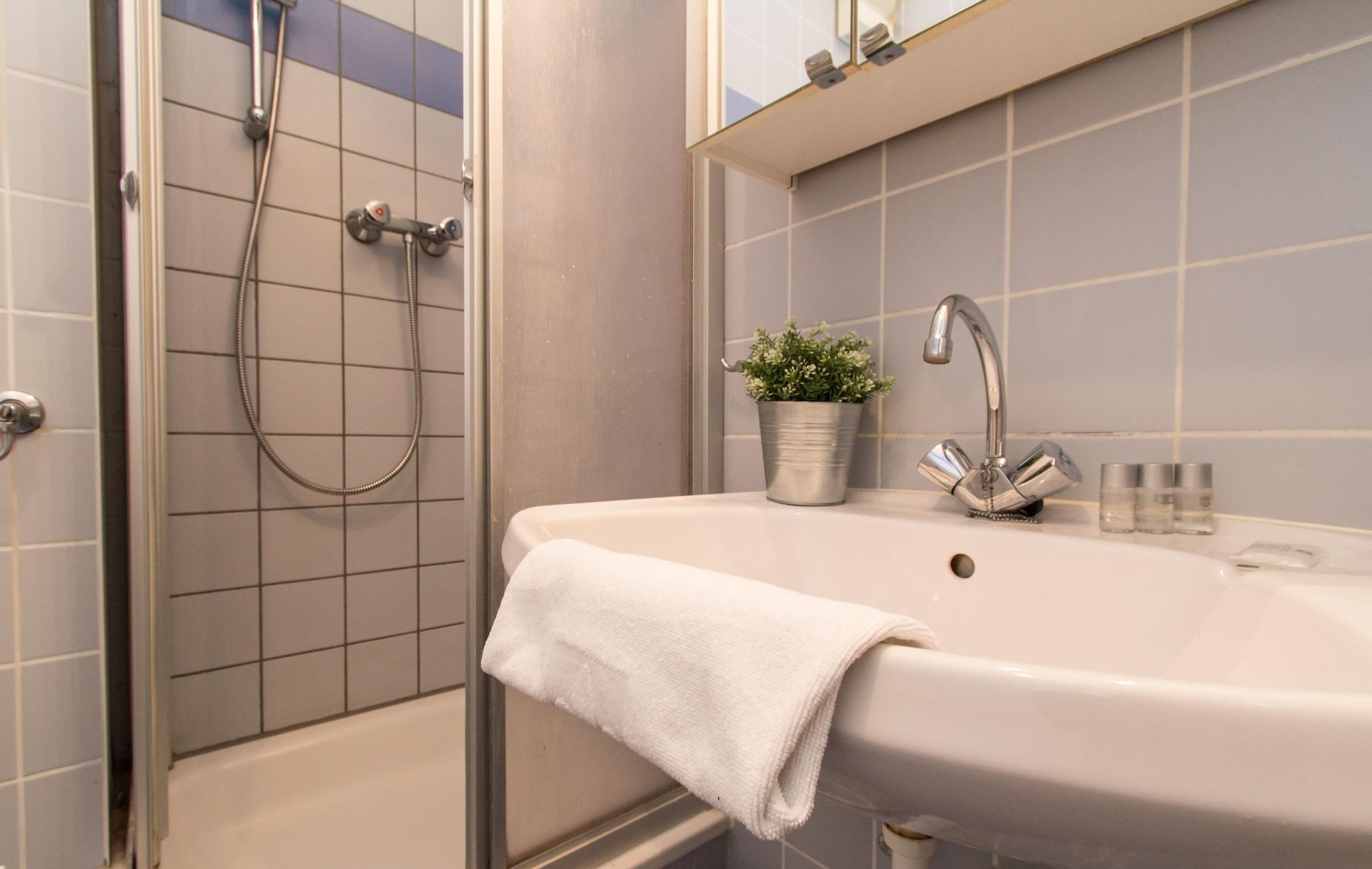 Apartmenthaus Hietzing I Contactless Check-In 비엔나 외부 사진