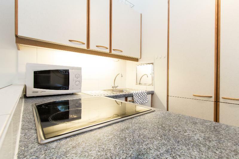 Apartmenthaus Hietzing I Contactless Check-In 비엔나 외부 사진